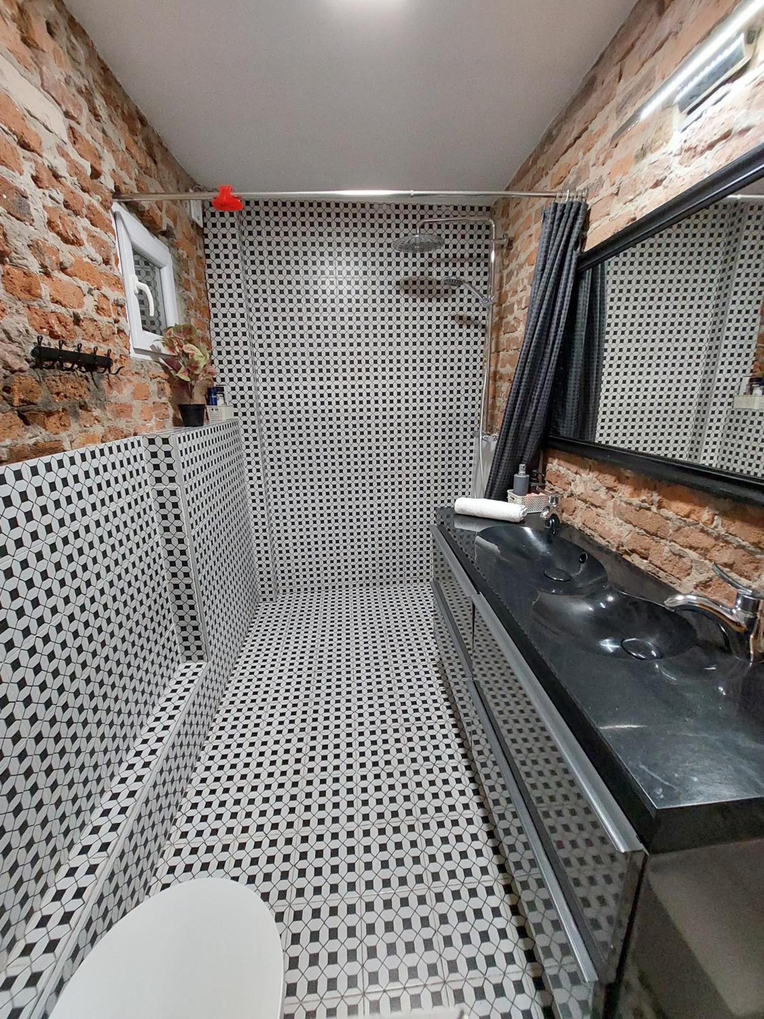 Flores Apartament Катовице Номер фото