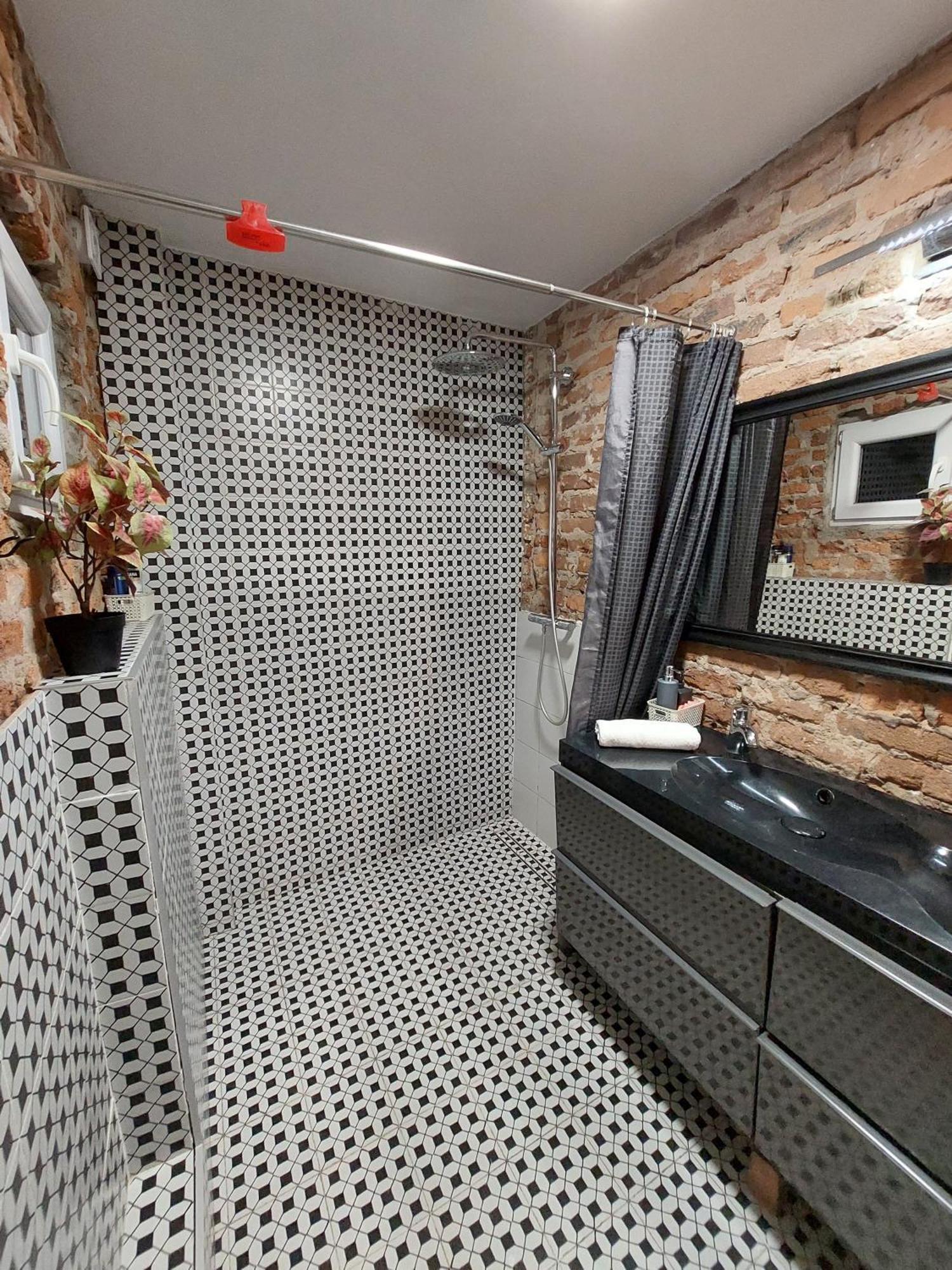 Flores Apartament Катовице Номер фото