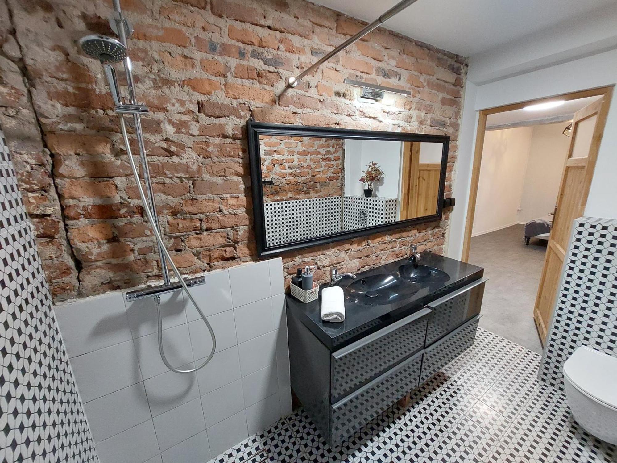 Flores Apartament Катовице Номер фото